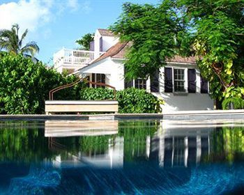 Отель Squires Estate Говернорс-Харбор Экстерьер фото